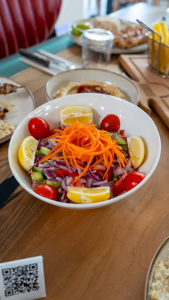 Mevsim Salata